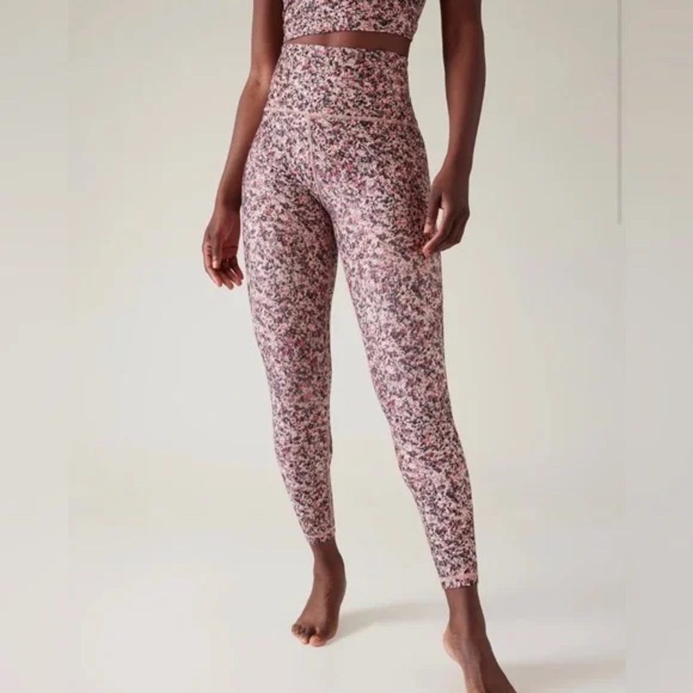 Athleta Elation 7/8 Tight Crop Leggings / Size XLarge